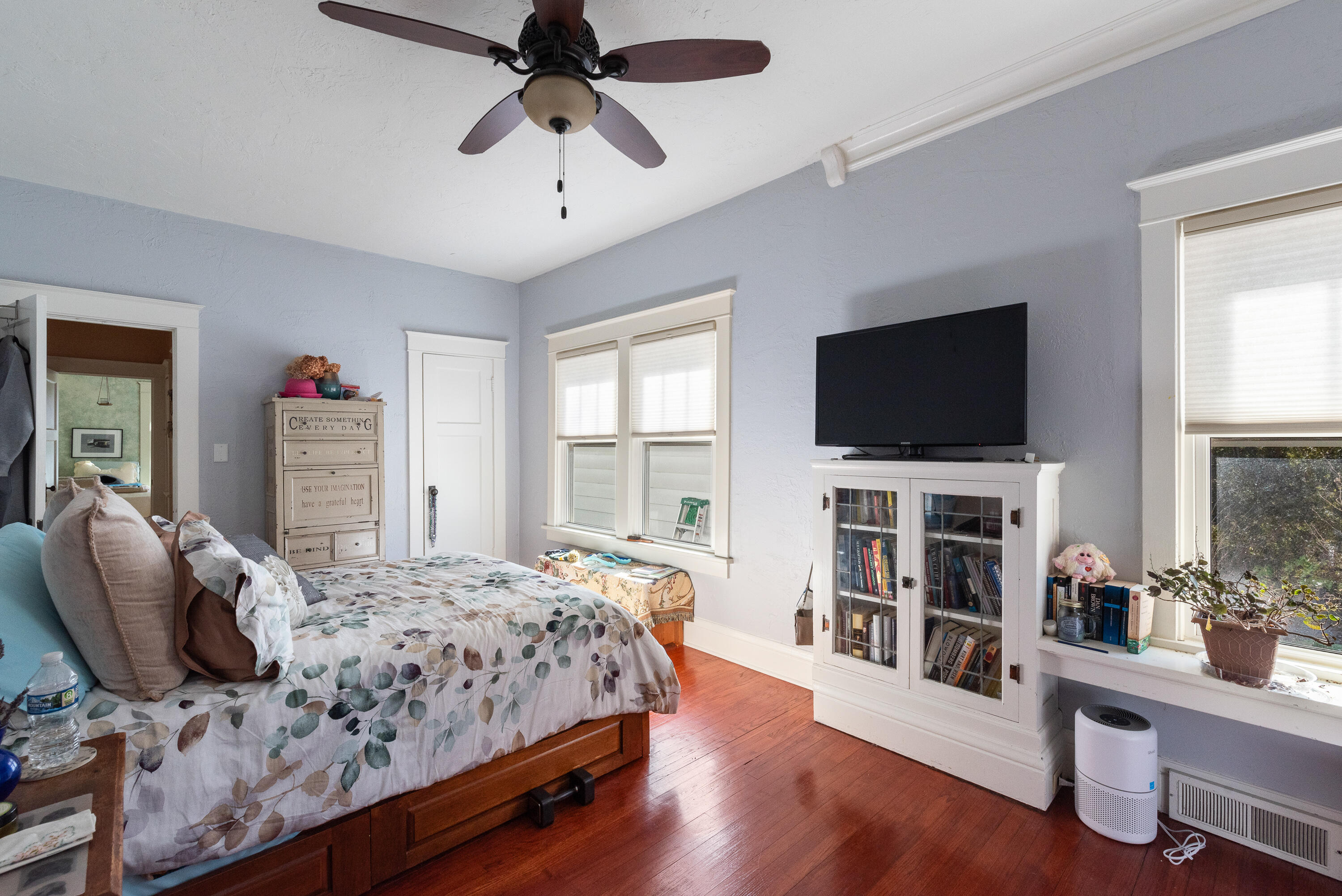 Port Washington, Wisconsin 53074, United States, 2 Bedrooms Bedrooms, ,2 BathroomsBathrooms,Residential,Pending,6484