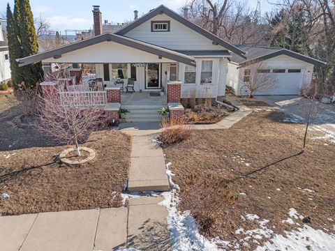 Photo of 304 S Webster St, Port Washington, WI 53074 (MLS # 1905989)