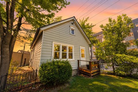 Photo of 249 E Ward St, Milwaukee, WI 53207 (MLS # 1962667)