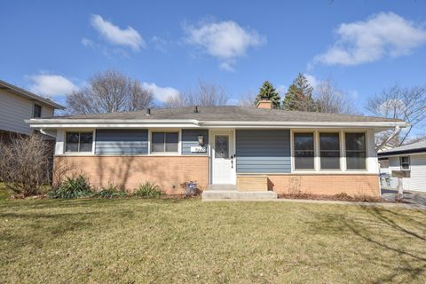 Photo of 5669 S 24th St, Milwaukee, WI 53221 (MLS # 1955238)