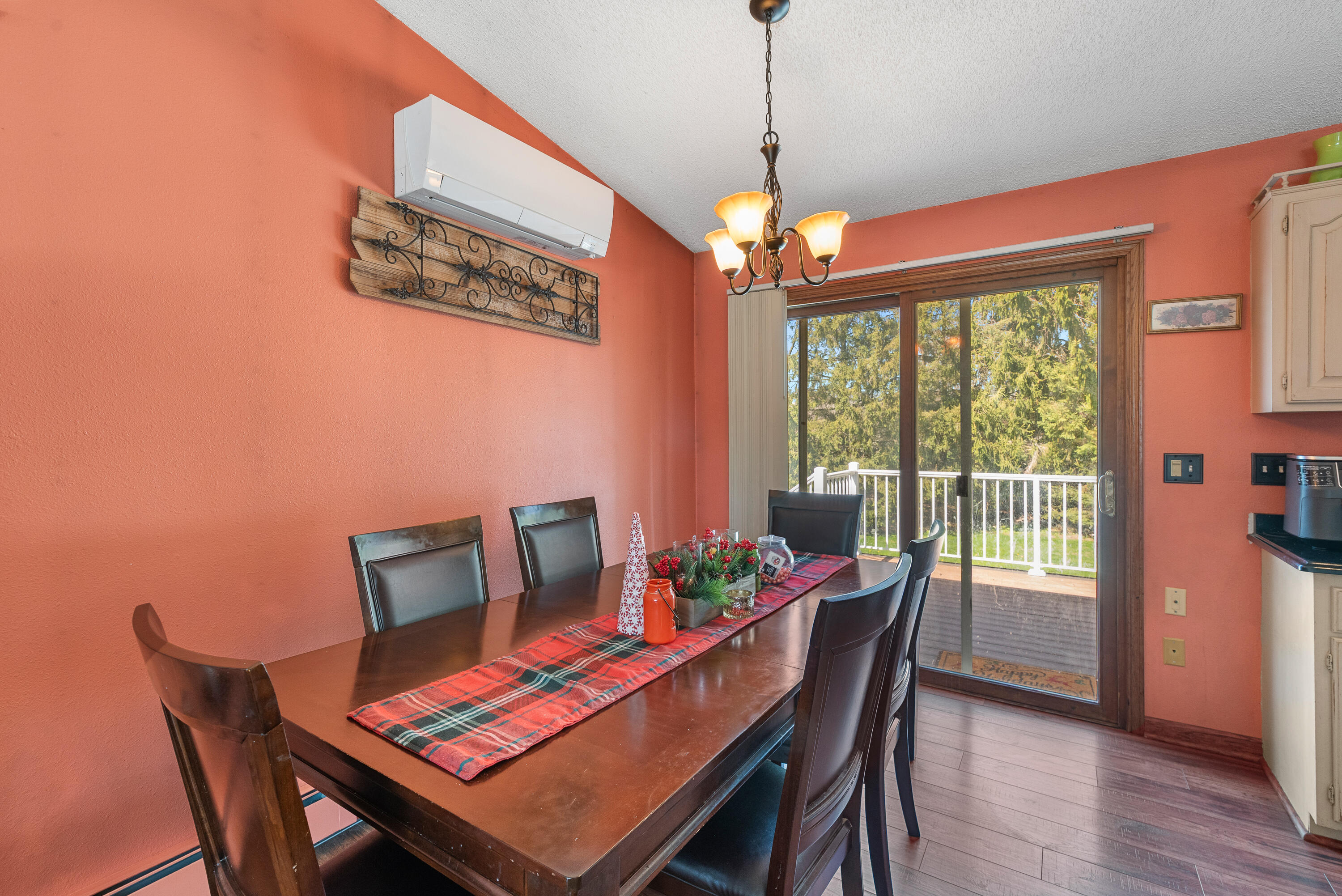 Belgium, Wisconsin 53004, United States, 3 Bedrooms Bedrooms, ,2 BathroomsBathrooms,Residential,Pending,127605