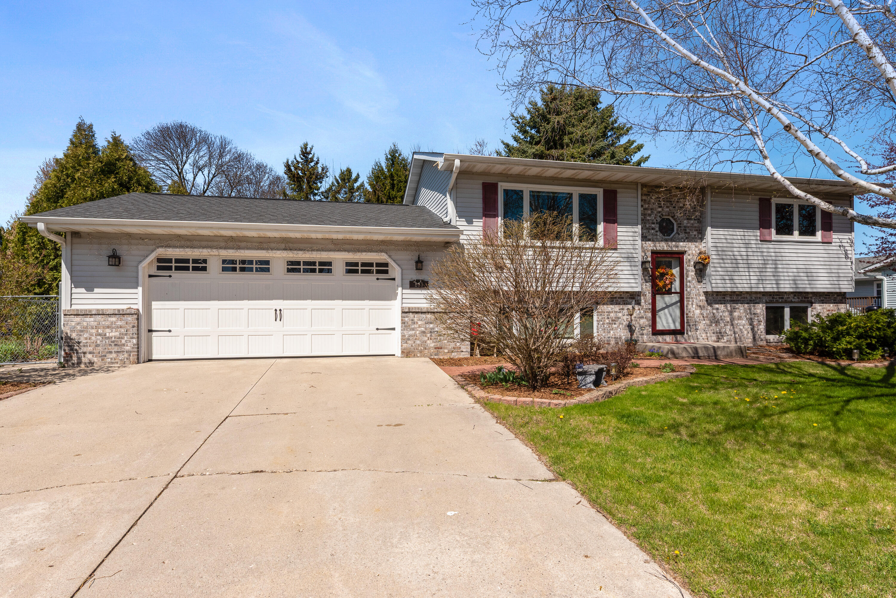 Belgium, Wisconsin 53004, United States, 3 Bedrooms Bedrooms, ,2 BathroomsBathrooms,Residential,Pending,127605 Belgium, Wisconsin 53004, United States, 3 Bedrooms Bedrooms, ,2 BathroomsBathrooms,Residential,Pending,127605