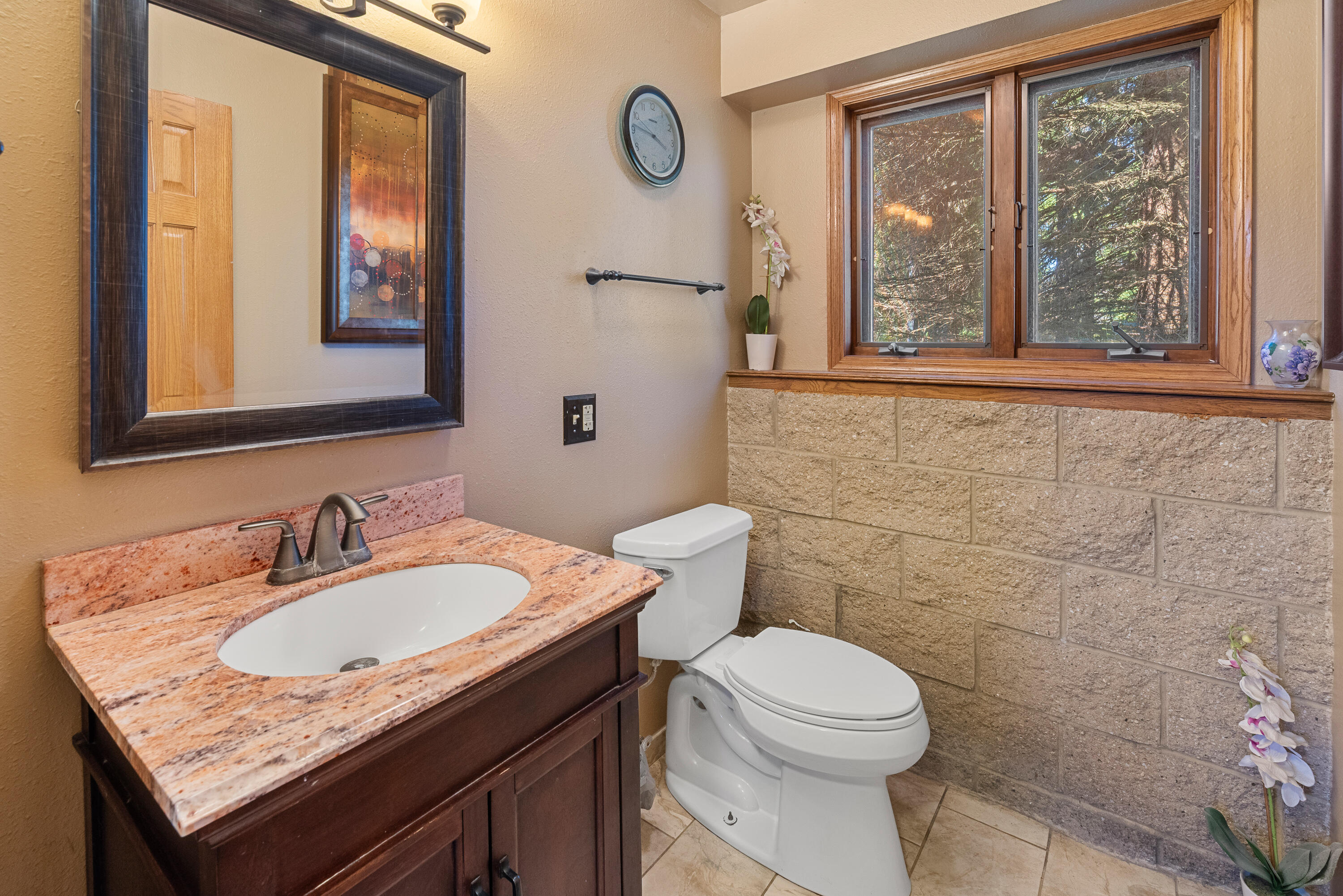 Belgium, Wisconsin 53004, United States, 3 Bedrooms Bedrooms, ,2 BathroomsBathrooms,Residential,Pending,127605