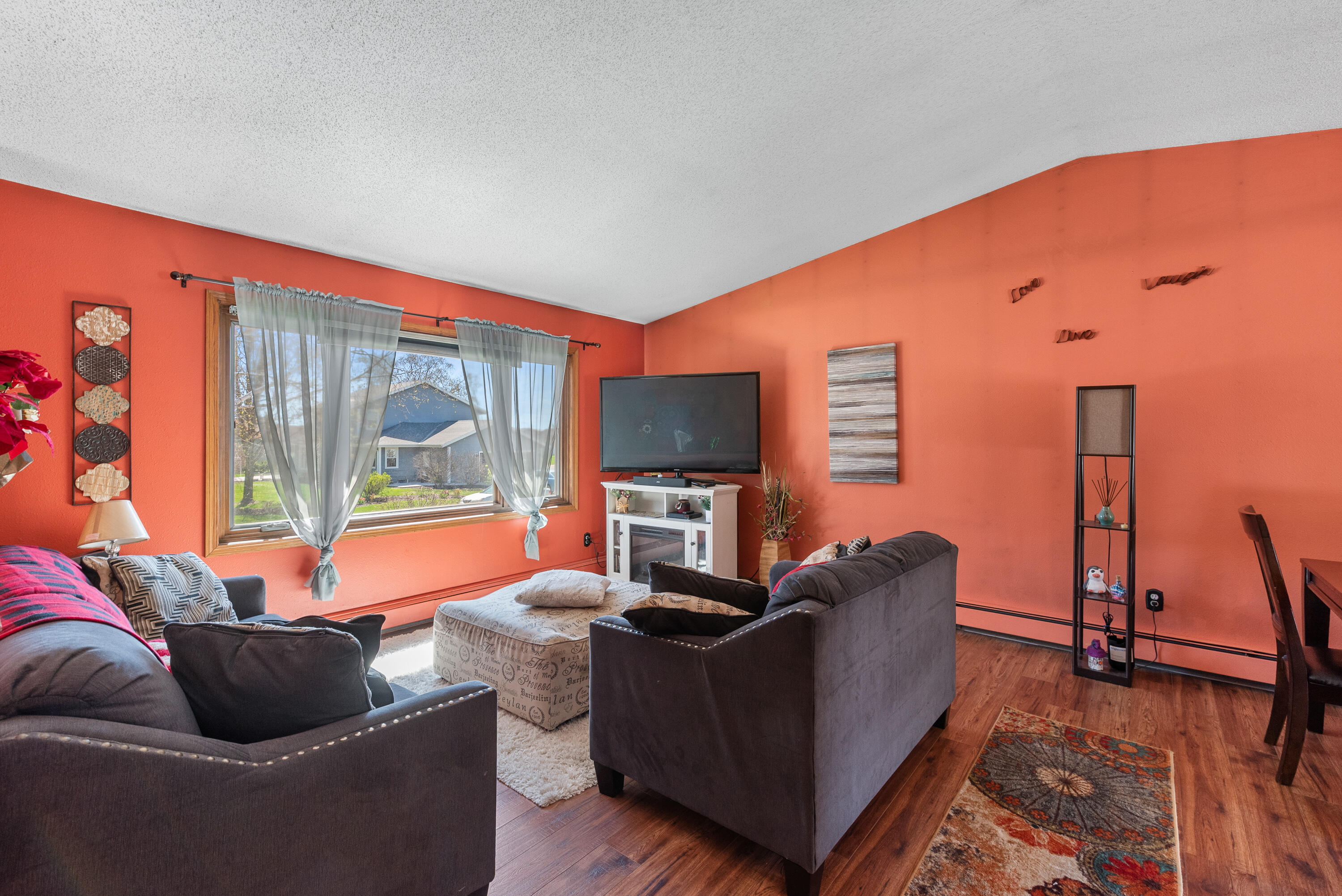 Belgium, Wisconsin 53004, United States, 3 Bedrooms Bedrooms, ,2 BathroomsBathrooms,Residential,Pending,127605