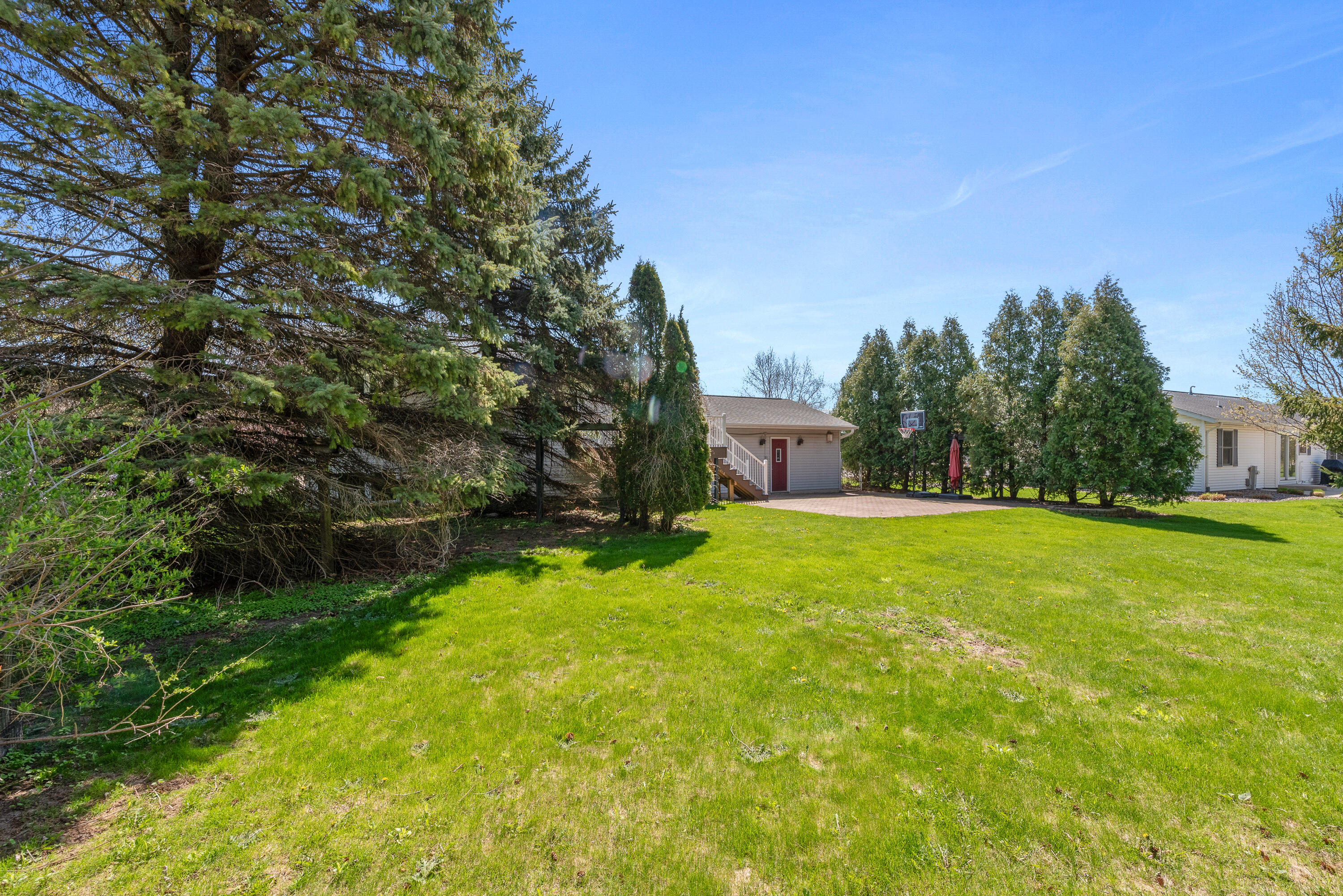 Belgium, Wisconsin 53004, United States, 3 Bedrooms Bedrooms, ,2 BathroomsBathrooms,Residential,Pending,127605