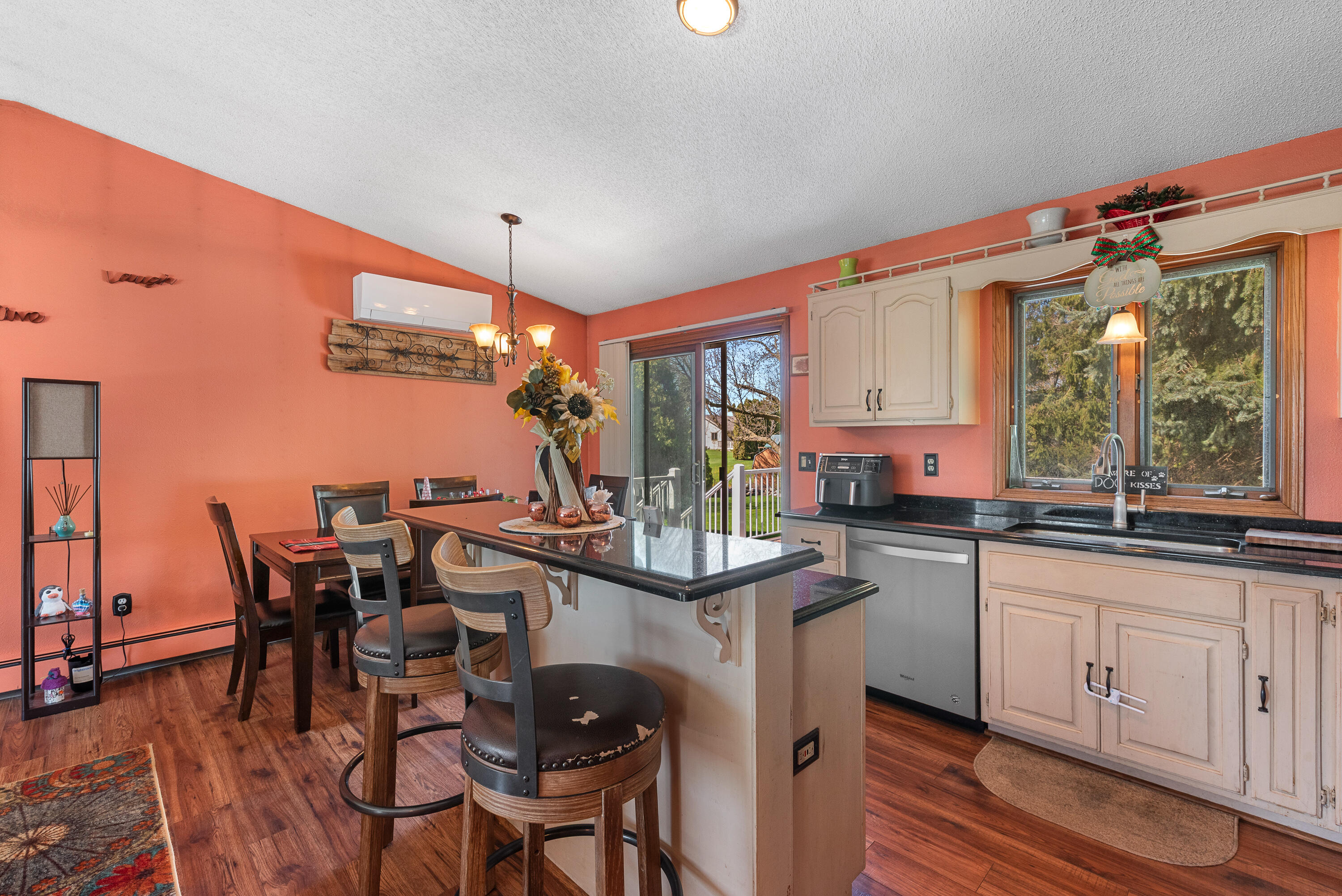 Belgium, Wisconsin 53004, United States, 3 Bedrooms Bedrooms, ,2 BathroomsBathrooms,Residential,Pending,127605