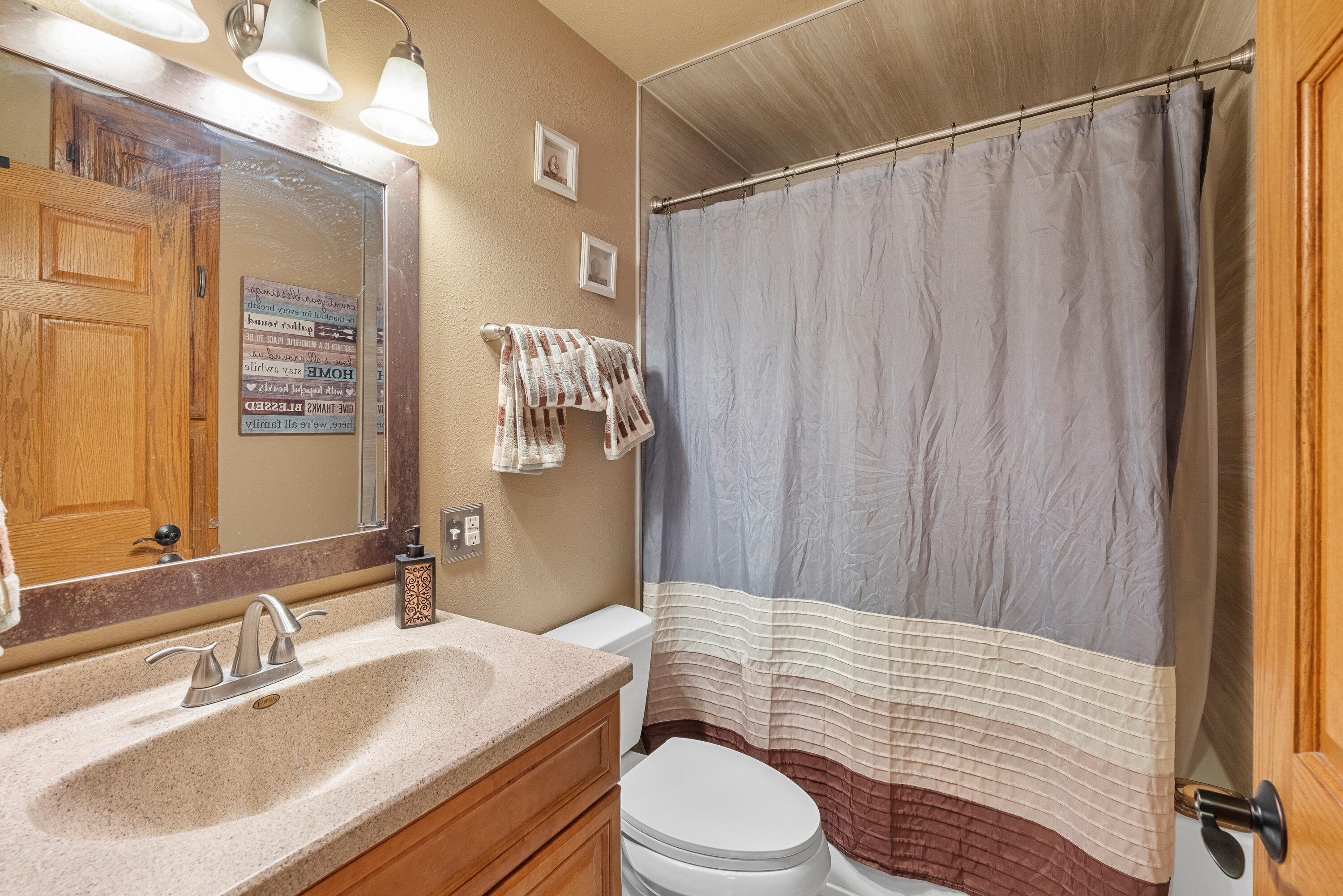 Belgium, Wisconsin 53004, United States, 3 Bedrooms Bedrooms, ,2 BathroomsBathrooms,Residential,Pending,127605