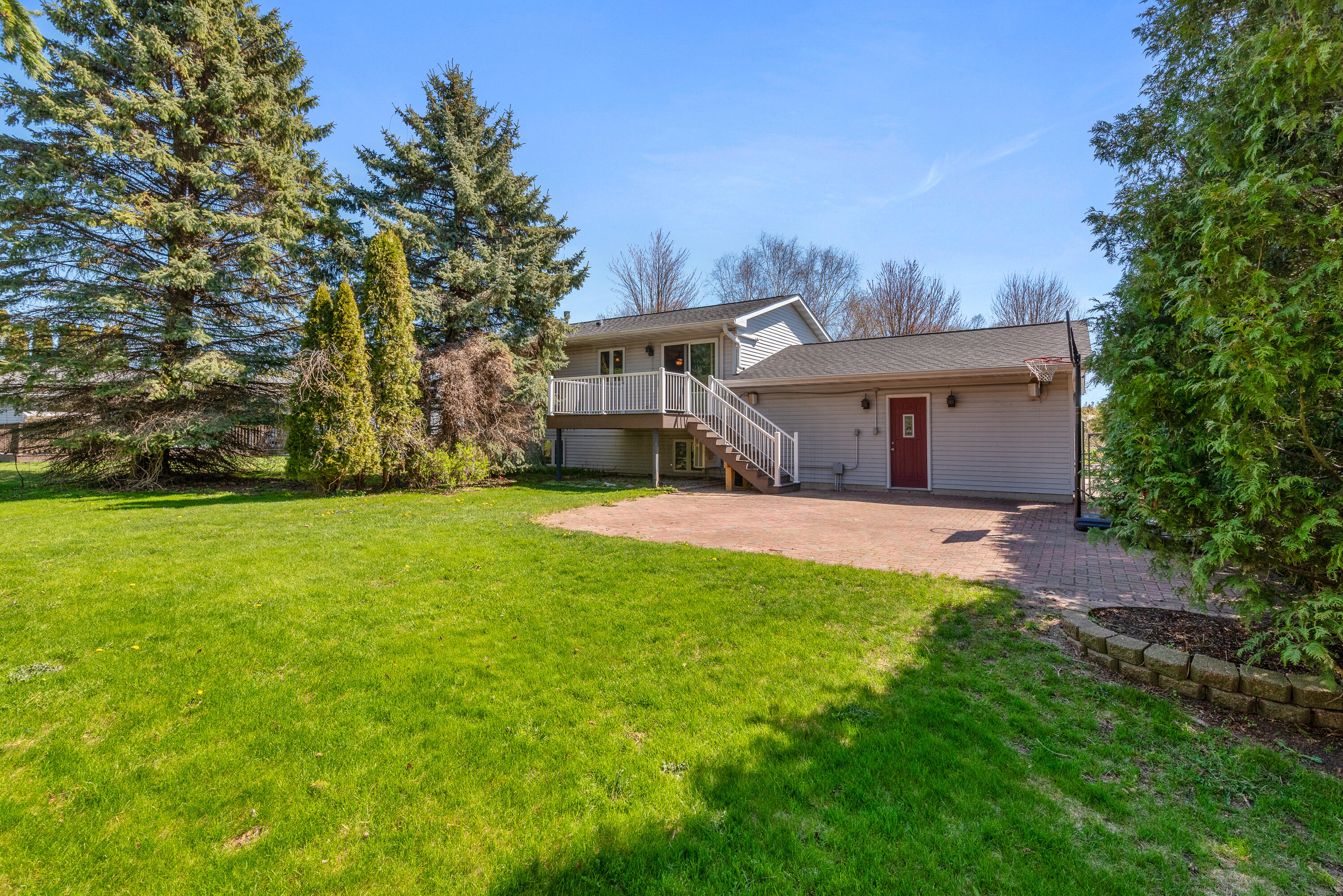 Belgium, Wisconsin 53004, United States, 3 Bedrooms Bedrooms, ,2 BathroomsBathrooms,Residential,Pending,127605