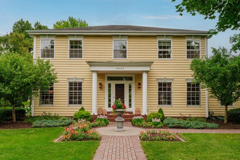 Photo of 19635 Avondale Dr, Brookfield, WI 53045 (MLS # 1928419)