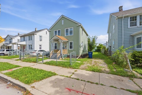 Photo of 4414 N 25th St, Milwaukee, WI 53209 (MLS # 1981319)
