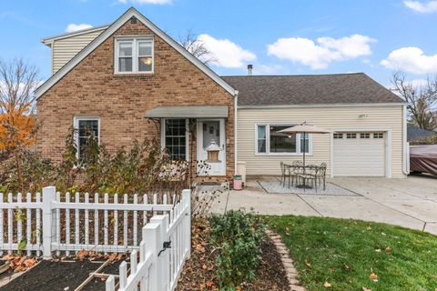 Photo of 1230 Georges Ave, Brookfield, WI 53045 (MLS # 1943618)