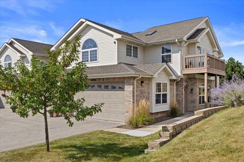 Photo of 9285 S 51st St, Franklin, WI 53132 (MLS # 1944817)