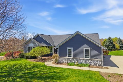 Photo of W136N6719 Claas Rd, Menomonee Falls, WI 53051 (MLS # 1959155)