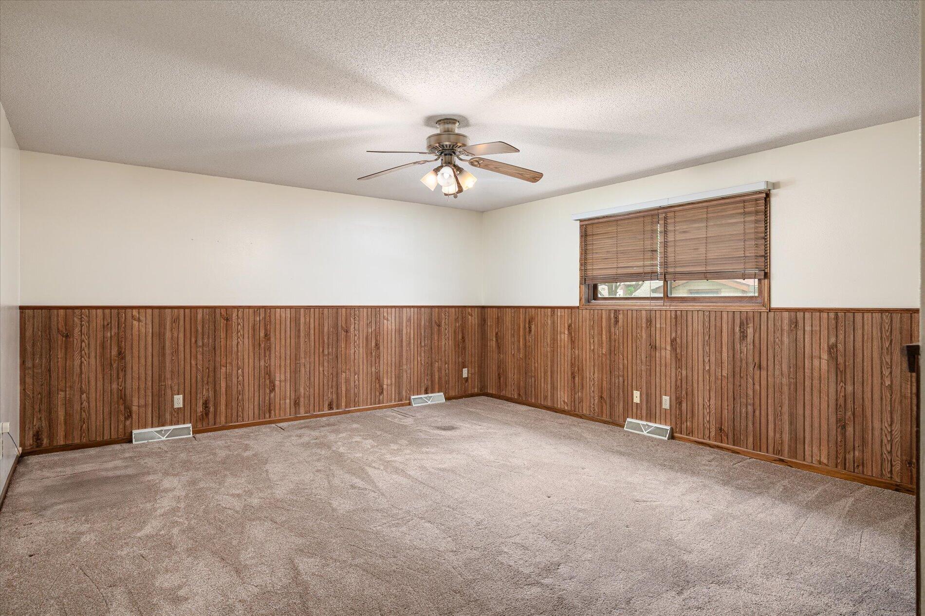 Listing 27
