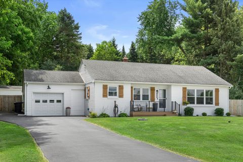 Photo of 303 E State Rd, North Prairie, WI 53153 (MLS # 1971142)