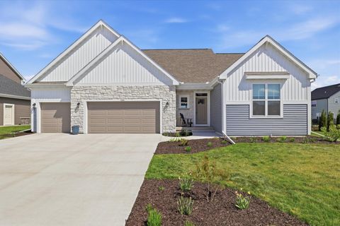 Photo of 1242 Green Tree Dr, Oconomowoc, WI 53066 (MLS # 1964195)