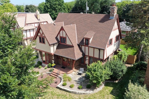 Photo of 352 N Pinecrest St, Milwaukee, WI 53208 (MLS # 1977653)