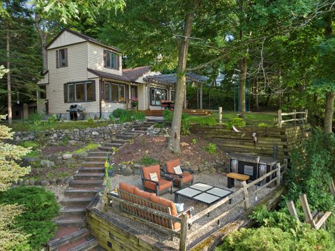 W329N6495 Forest Dr, Merton, WI 53029 - #: 1929537