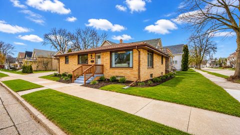 Photo of 1147 Logan Ave, Sheboygan, WI 53083 (MLS # 1965184)