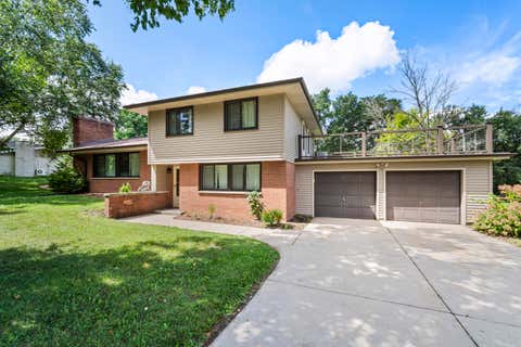 Photo of 3321 S El Sirroco Dr, New Berlin, WI 53151 (MLS # 1932332)