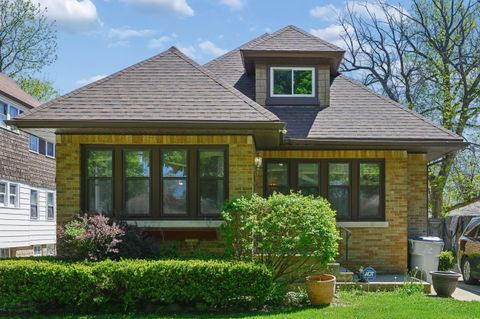 Photo of 2752 N 60th St, Milwaukee, WI 53210 (MLS # 1969339)