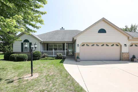 Photo of 6652 S Scenic Ct, Franklin, WI 53132 (MLS # 1977573)