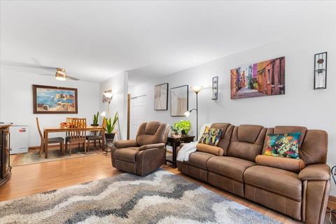 Photo of 2350 W Good Hope Rd, Glendale, WI 53209 (MLS # 1948966)