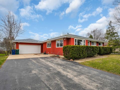 Photo of 3461 E Bonnie Dr, Oak Creek, WI 53154 (MLS # 1912405)