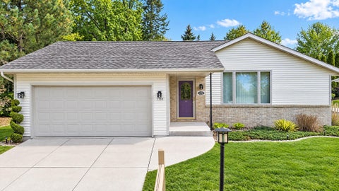 Photo of 1710 N 35 St, Sheboygan, WI 53081 (MLS # 1985159)
