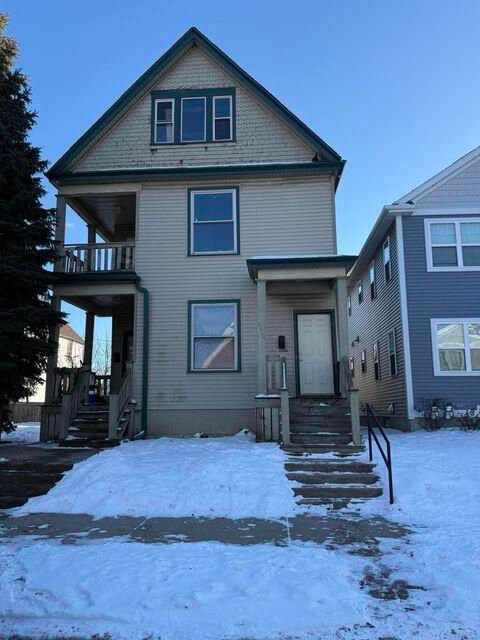 Photo of 2523 W Garfield Ave, Milwaukee, WI 53205 (MLS # 1953210)