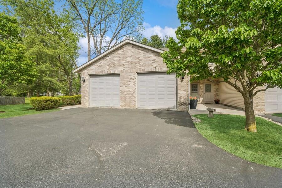 Walworth, Wisconsin 53184, United States, 2 Bedrooms Bedrooms, ,2 BathroomsBathrooms,Residential,Active,131997