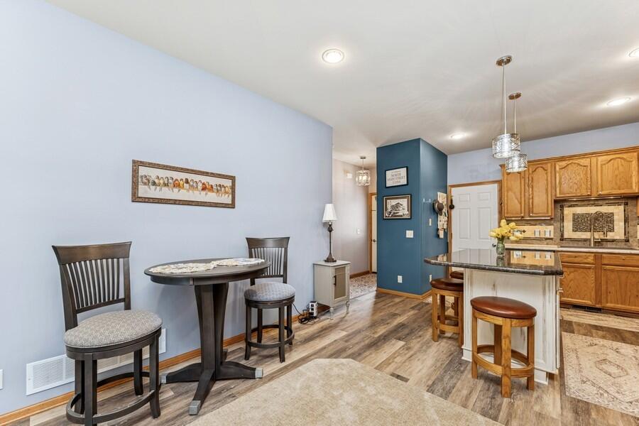 Walworth, Wisconsin 53184, United States, 2 Bedrooms Bedrooms, ,2 BathroomsBathrooms,Residential,Active,131997