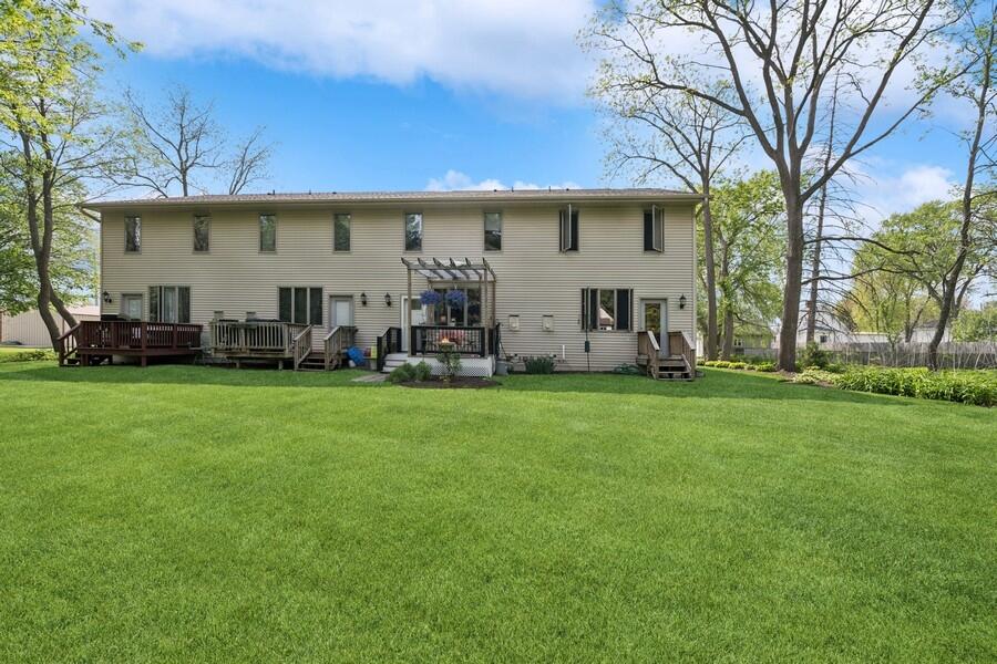 Walworth, Wisconsin 53184, United States, 2 Bedrooms Bedrooms, ,2 BathroomsBathrooms,Residential,Active,131997