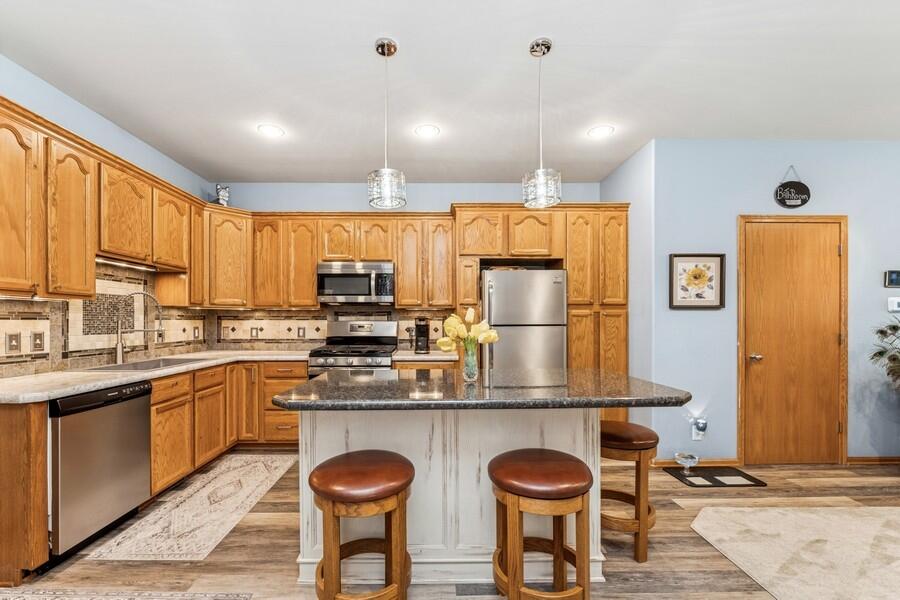 Walworth, Wisconsin 53184, United States, 2 Bedrooms Bedrooms, ,2 BathroomsBathrooms,Residential,Active,131997