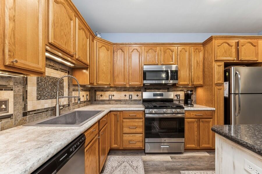 Walworth, Wisconsin 53184, United States, 2 Bedrooms Bedrooms, ,2 BathroomsBathrooms,Residential,Active,131997