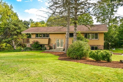 Photo of 1661 Manchester Dr, Grafton, WI 53024 (MLS # 1979545)