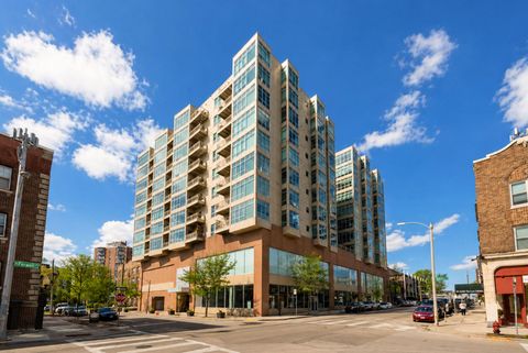Photo of 1550 E Royall Pl, Milwaukee, WI 53202 (MLS # 1959569)