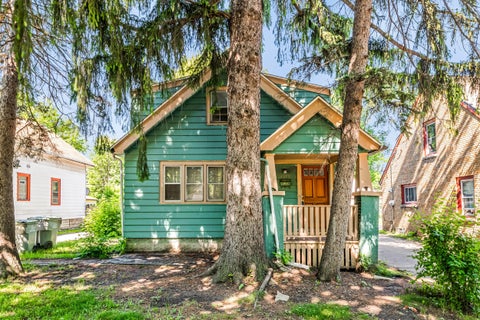 Photo of 4673 N 49th St, Milwaukee, WI 53218 (MLS # 1967469)