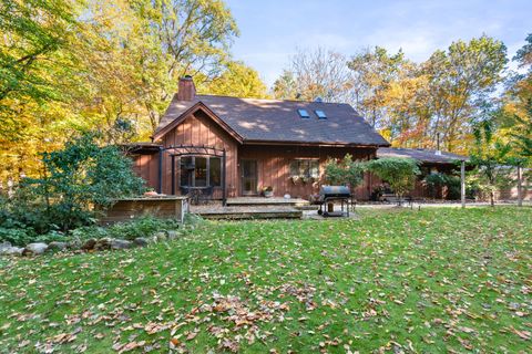 Photo of W4885 Valley Heights Dr, Fredonia, WI 53021 (MLS # 1940161)