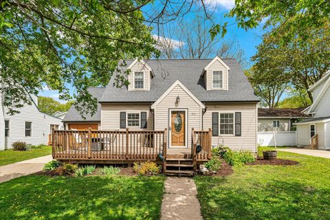 Photo of 211 N Rusk Ave, Viroqua, WI 54665 (MLS # 1961447)