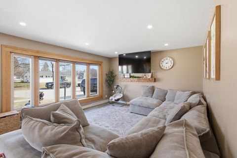 Photo of 919 N Stanford St, Port Washington, WI 53074 (MLS # 1956600)