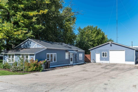 Photo of 816 Armour Rd, Oconomowoc, WI 53066 (MLS # 1983585)