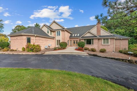 Photo of 4580 Somerset Ln, Brookfield, WI 53045 (MLS # 1939678)