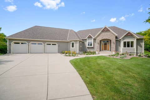 Photo of 13445 N Laurel Ln, Mequon, WI 53097 (MLS # 1976993)