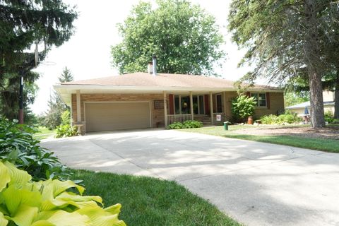 Photo of 9941 S Mcgraw Dr, Oak Creek, WI 53154 (MLS # 1929820)