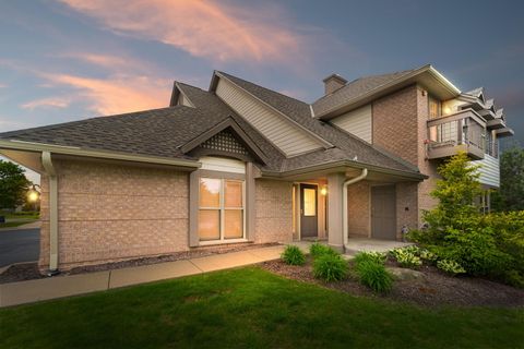 Photo of 7571 W Tuckaway Pines Cir, Franklin, WI 53132 (MLS # 1963953)