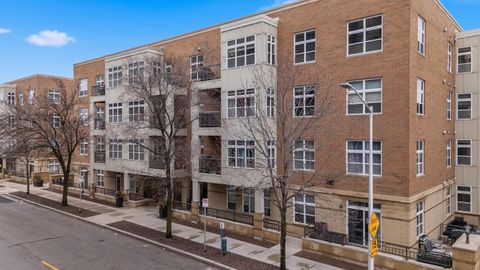 Photo of 1915 N Water St, Milwaukee, WI 53202 (MLS # 1953552)