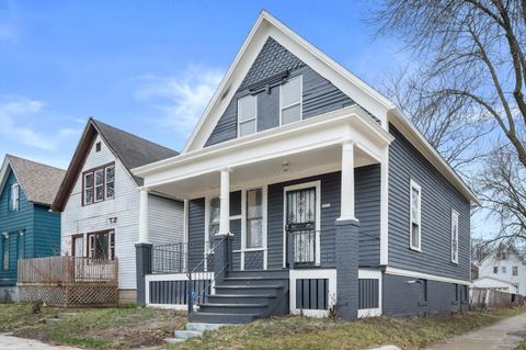Photo of 2873 N Dr William Finlayson St, Milwaukee, WI 53212 (MLS # 1955989)