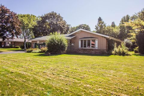 Photo of 2045 W Cedar St, Oak Creek, WI 53154 (MLS # 1937242)
