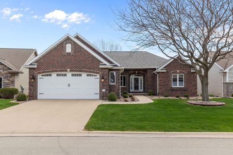 Photo of 849 Whisper Falls Ln, Menasha, WI 54952 (MLS # 1961013)